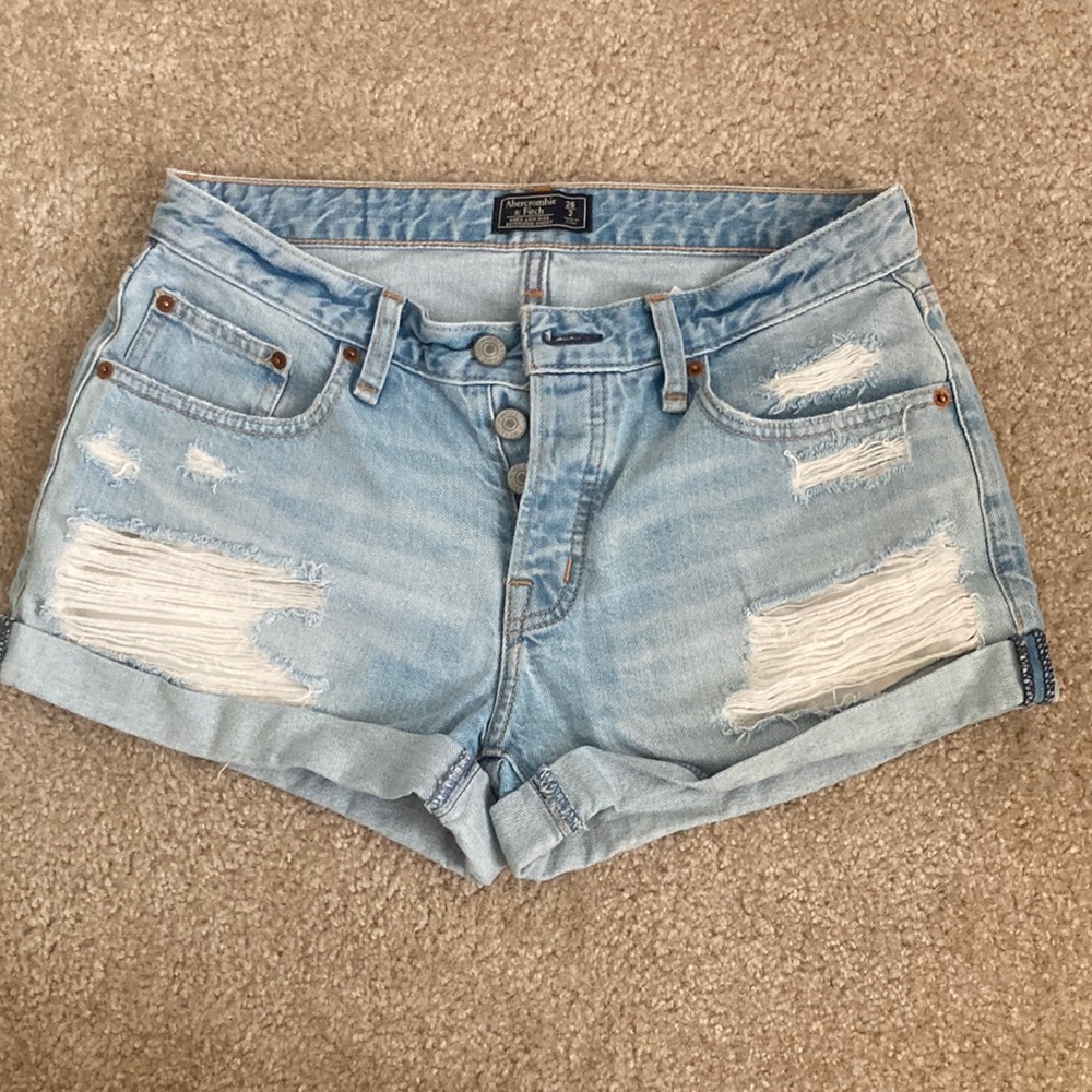 Abercrombie & Fitch Low Rise Boyfriend Shorts